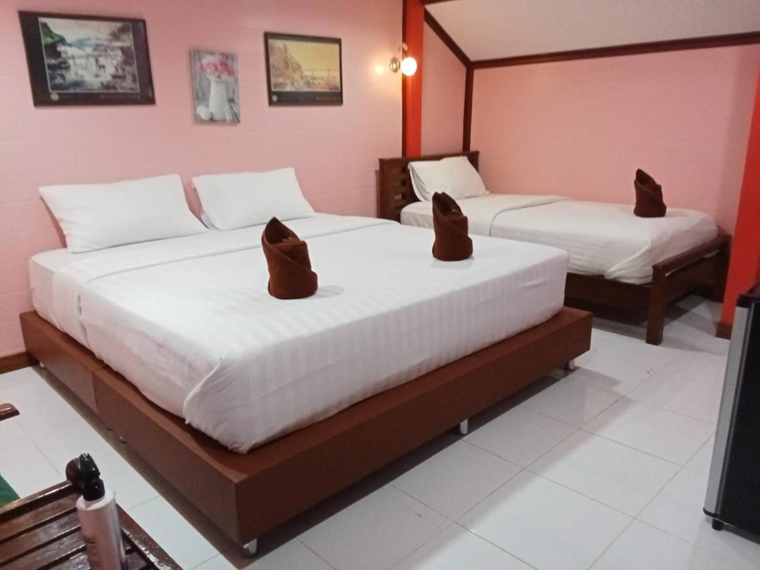 فندق Haad Somboon House سابان بانغ المظهر الخارجي الصورة